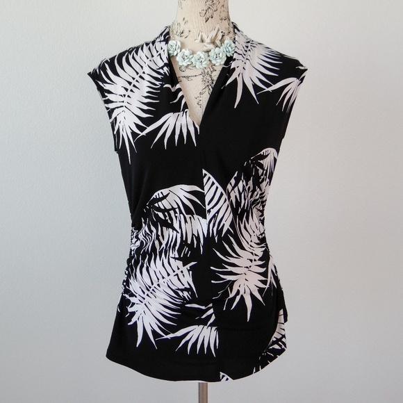 Vince Camuto Tops - Vince Camuto Palm Tree Print Top